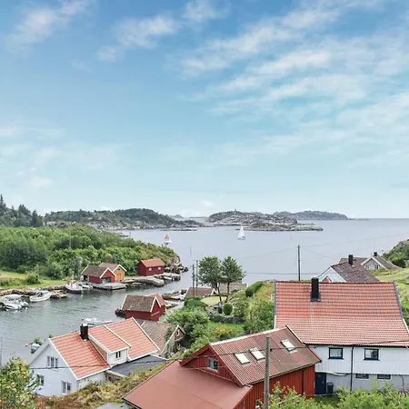 Awesome In Lindesnes W/ 4 Bedrooms *